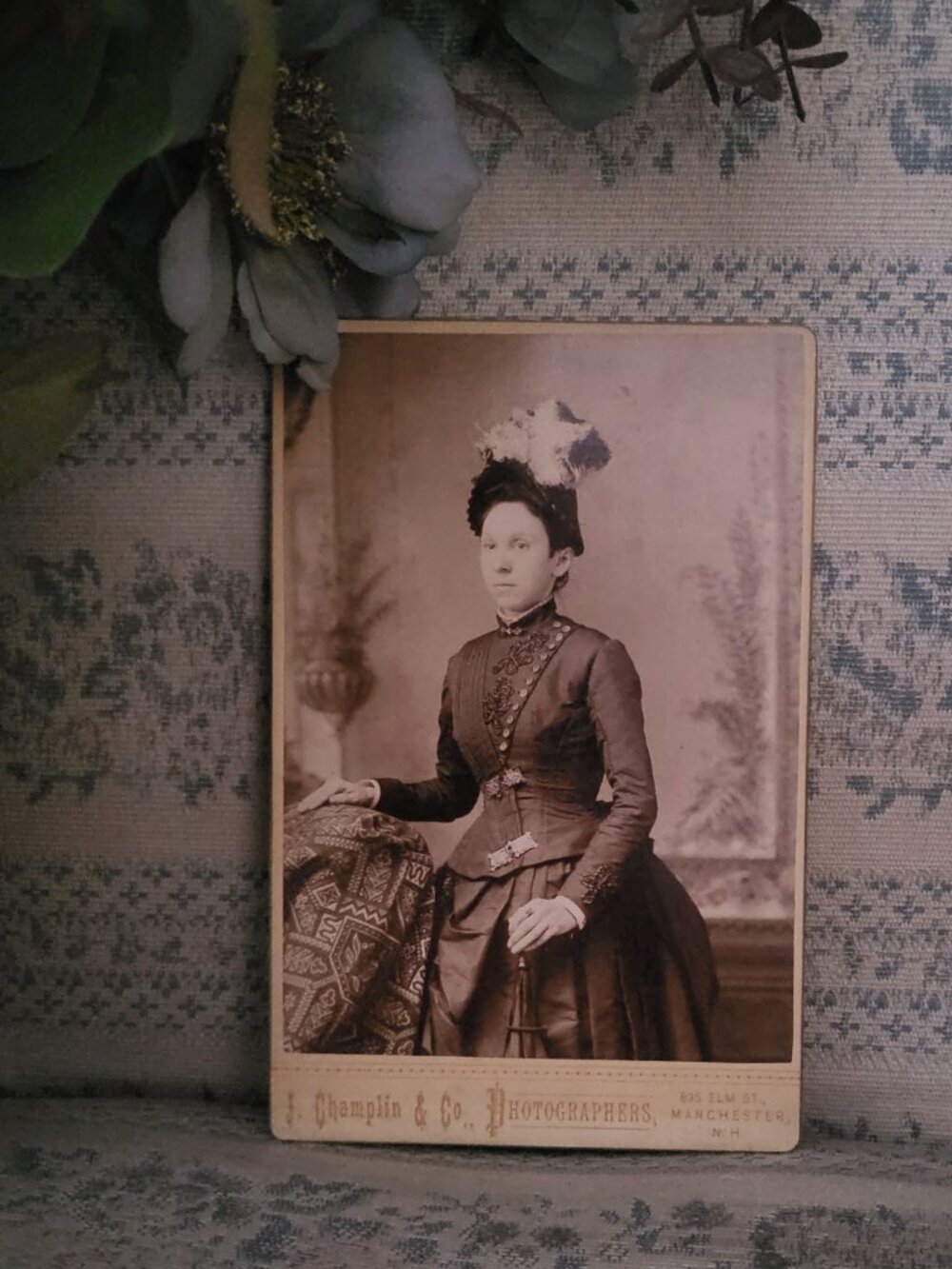 Antique Cabinet Card Photo J Champlin Co Photographers Manchester NH Victorian